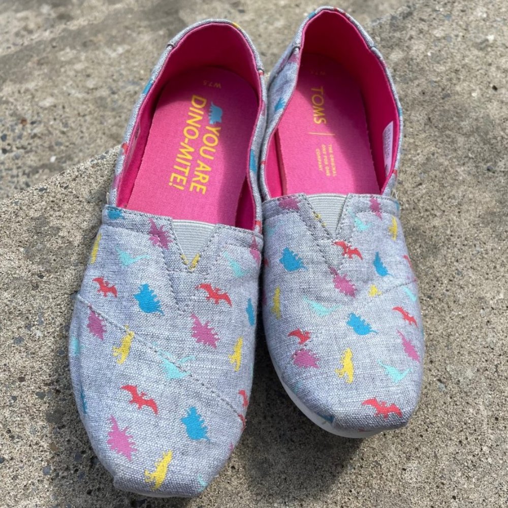 EUC Dino Print Toms